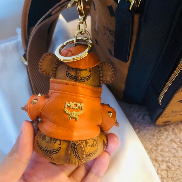 New MCM Bag - Picture 10 of 12